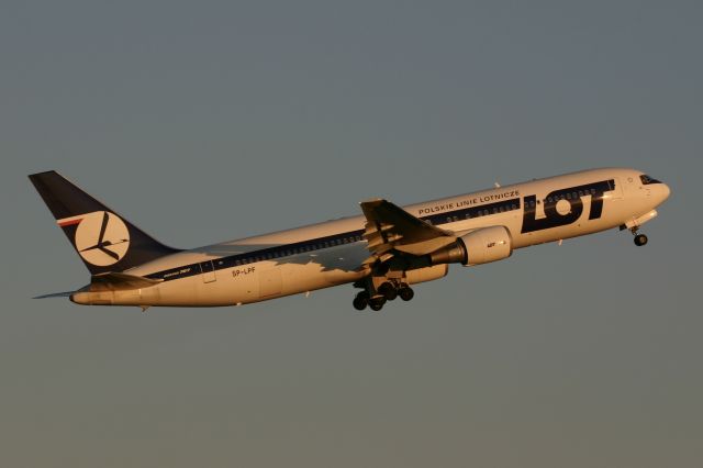 BOEING 767-300 (SP-LPF) - August 12, 2006 - evening departure from Toronto on its way to Warsaw