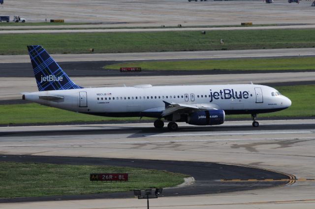 Airbus A320 (N613JB)