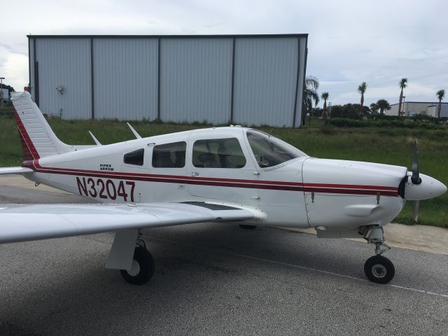 Piper Cherokee (N32047)