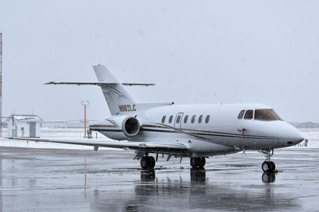 Hawker 1000 (N982LC)