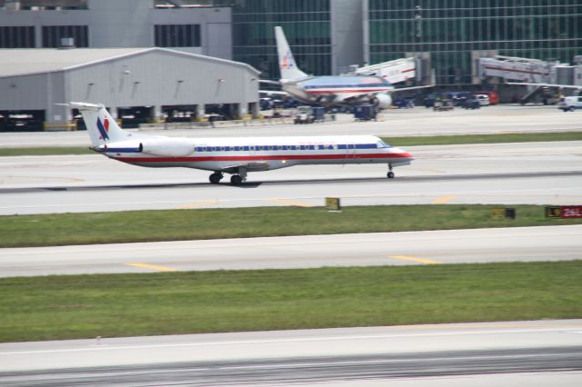 Canadair Regional Jet CRJ-700 (N514AE)