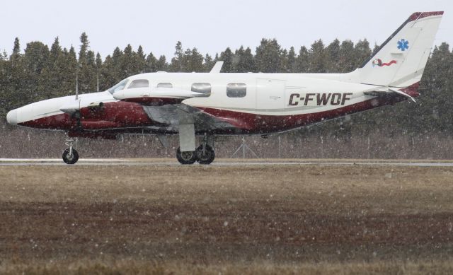 C-FWOF — - Manan air service lorsqu’elle s’apprêtait à décoller à CYGR