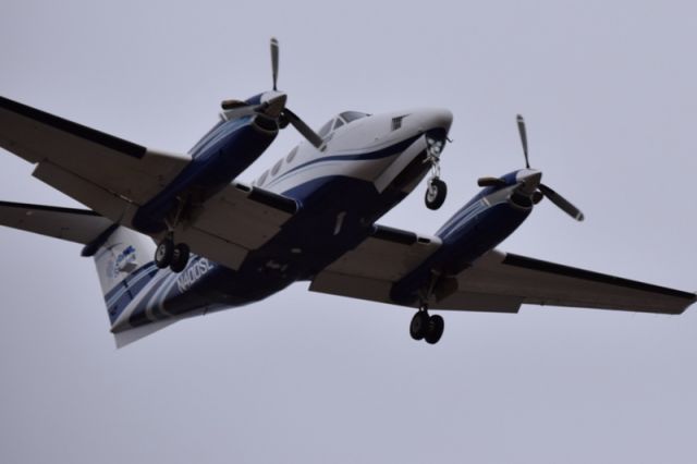 Beechcraft Super King Air 200 (N400SL) - Near the approach lights for 10R