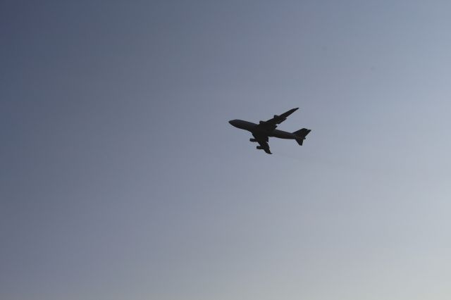 Boeing 747-400 (N116UA)