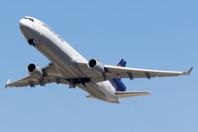 Boeing MD-11 (D-ALCD)