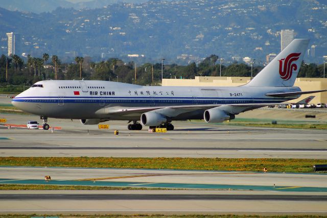 Boeing 747-200 (B-2471) - Air China 747-400 @ KLAX.