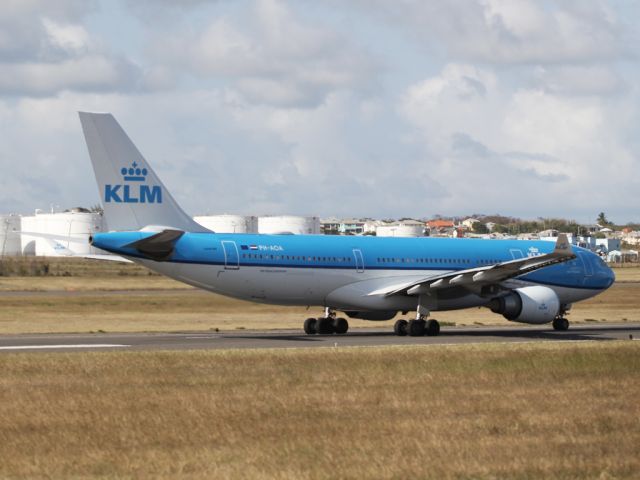 Airbus A330-200 (PH-AOA)