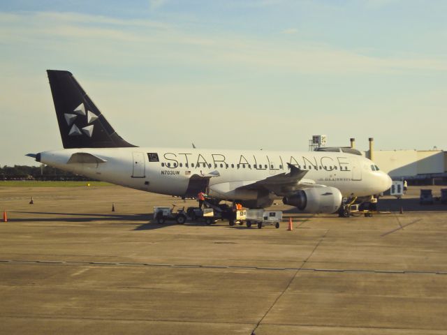 Airbus A319 (N703UW) - N703UW Star Alliance (US Airways) Airbus A319-112 (cn 904) (15 Years)  Louis Armstrong New Orleans International Airport (IATA: MSY, ICAO: KMSY, FAA LID: MSY) TDelCoro September 10, 2012