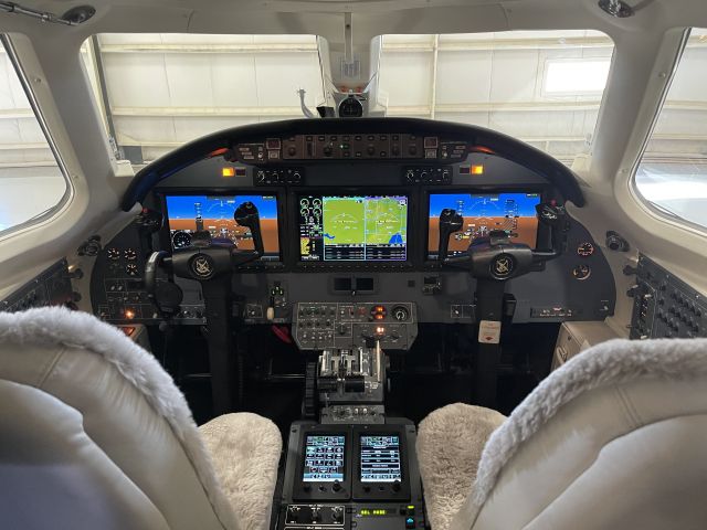 Cessna Citation Excel/XLS (N560ML) - New G5000 system