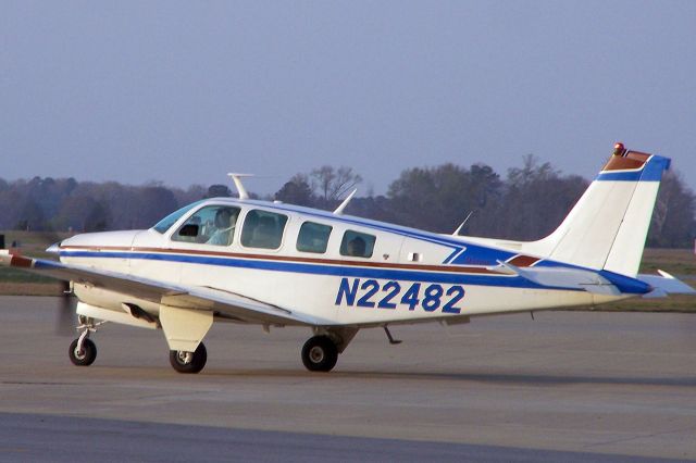 Beechcraft Bonanza (36) (N22482)