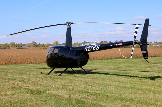 Robinson R-44 (N27BS)