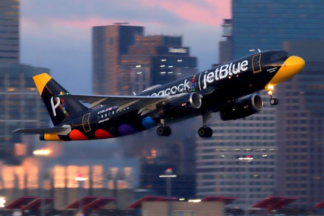 Airbus A320 (N706JB) - JBU 861 on the early morning flight to San Juan