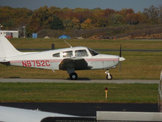 Piper Cherokee (N9752C)