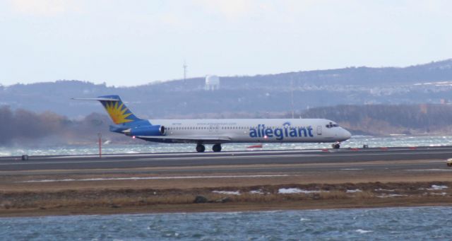 McDonnell Douglas MD-83 (N875GA)