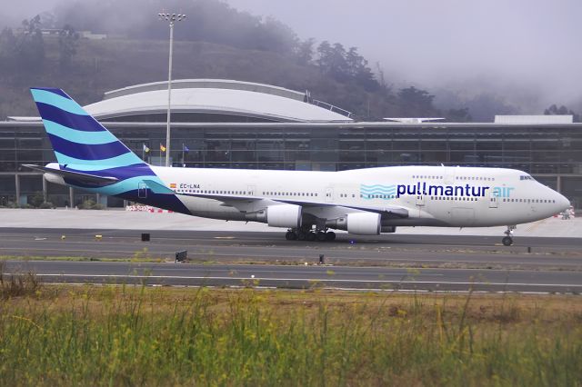 Boeing 747-400 (EC-LNA) - After some years, finally visits us in Tenerife North B747 and this Pullmantur Air, covering a flight from Barcelona to the company Vueling Airlines