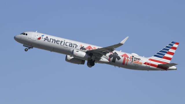 Airbus A321 (N162AA) - Departing LAX on 25R