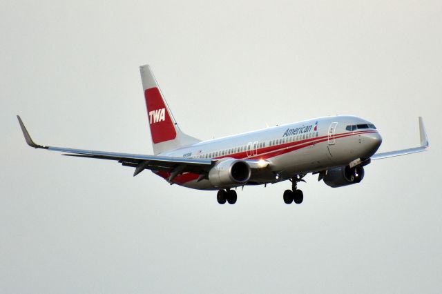 Boeing 737-800 (N915NN) - TWA Heritage Livery