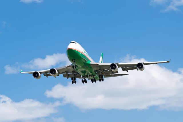 Boeing 747-400 (B-16401)