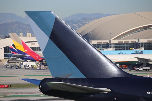 Boeing 747-400 (N454PA)