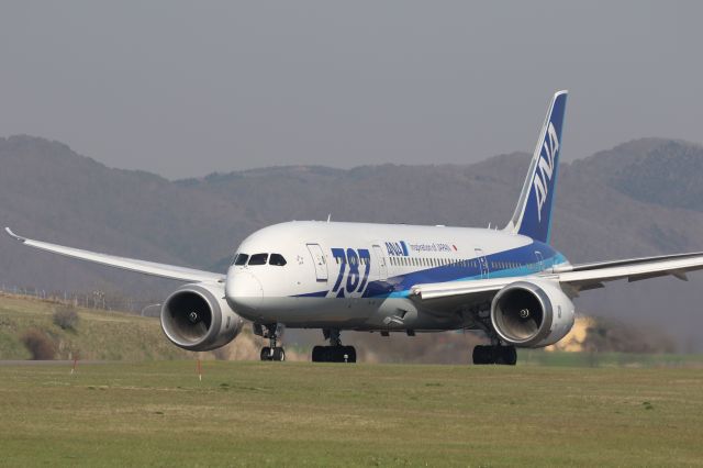 Boeing 787-8 (JA812A) - 08 May 2016:HKD-HND.