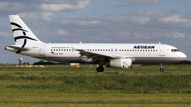 Airbus A320 (SX-DVK)