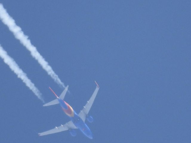 Boeing 737-700 (N7874B)