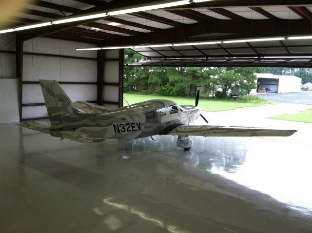 Piper Saratoga (N32EV)