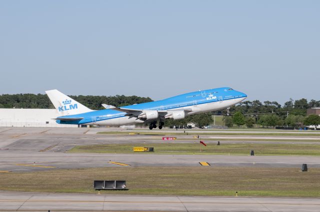 Boeing 747-200 (PH-BFF) - This was one of the last B747 flights operated by KLM, departing Houston for Amsterdam.