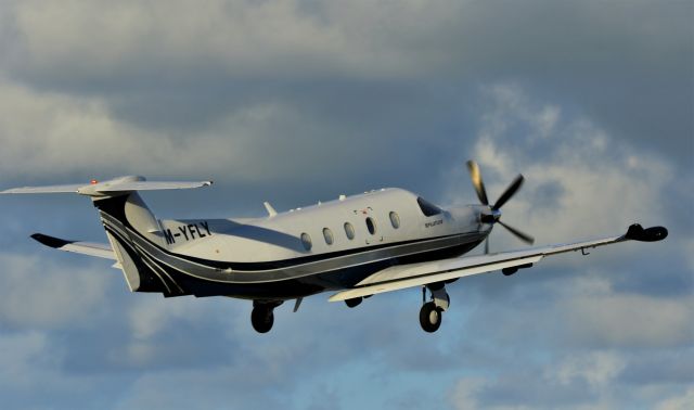 Bombardier Global Express (M-YFLY)