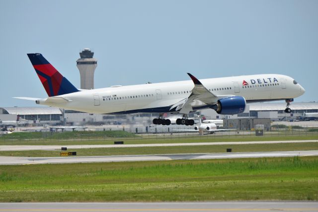 Airbus A350-900 (N513DN) - 22-R 07-09-19
