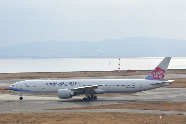 BOEING 777-300 (B-18001)