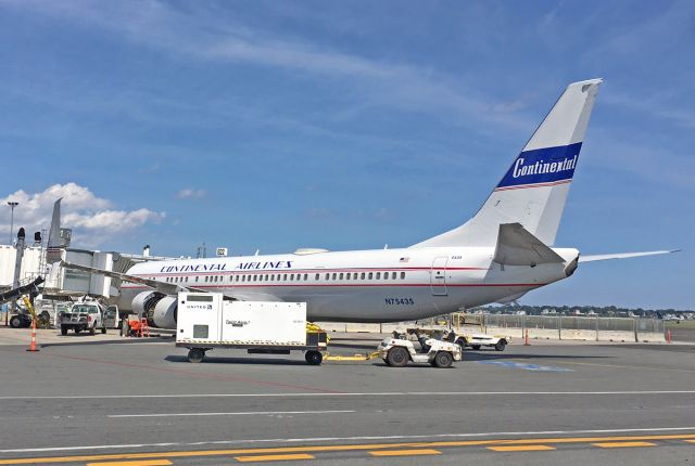 Boeing 737-900 (N75435)