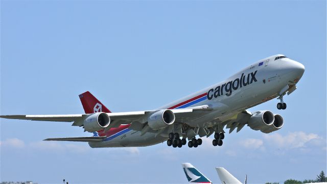 BOEING 747-8 (LX-VCE) - BOE505 (LN:1454) lifts off runway 16R for a test flight to KMWH on 5/19/12.