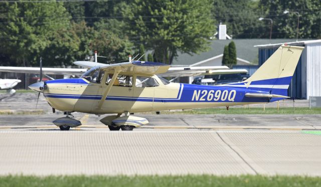 Cessna Skyhawk (N2690Q) - Airventure 2017