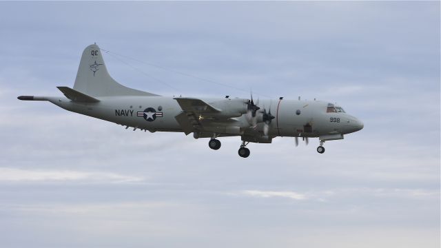 Lockheed P-3 Orion (16-2998) - USN Lockheed P-3 Orion (Bu No 162998) makes a touch/go landing on runway 16R on 1/13/12. This aircraft belongs to VP-40, the Fighting Marlins based at NAS Whidbey Island, WA.