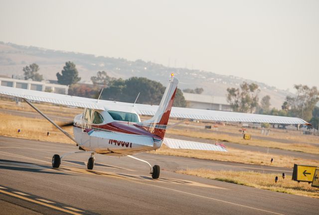 Cessna Skylane RG (N4909T)