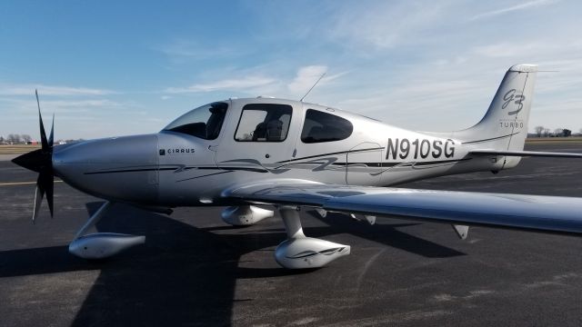 Cirrus SR-22 (N910SG)