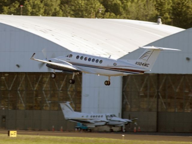 Beechcraft Super King Air 350 (N904MC) - Take off runway 34.