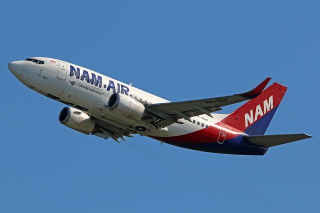 Boeing 737-500 (PK-NAP)