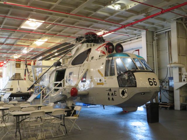 — — - The same SH-3H SeaKing that picked up Apollo 13, 12, 11, 10, and 9... Such a beautiful helicopter with an amazing history. (Helicopter at USS Hornet Museum in Alameda, CA)