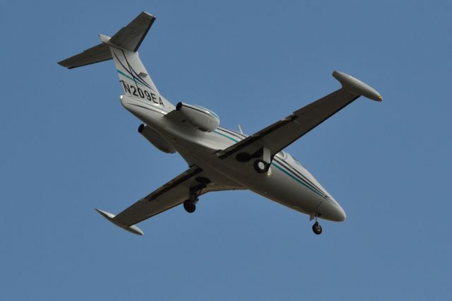 Eclipse 500 (N209EA) - INDIGO AIR LLC on final at KCLT - 10/8/18