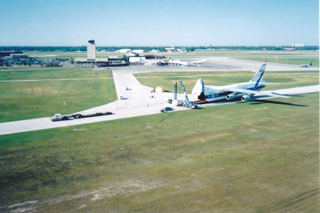 Antonov An-12 (RA-82078)