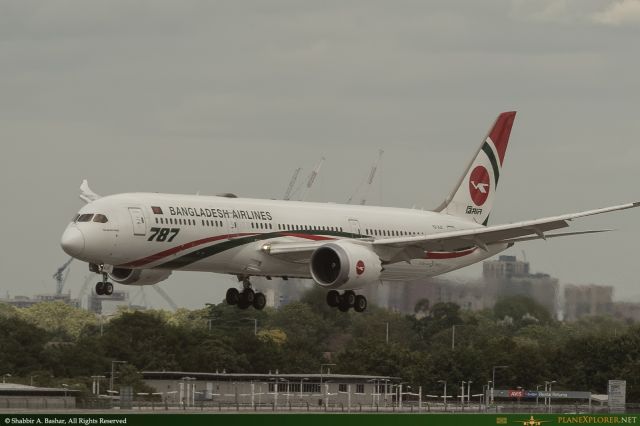 Boeing 787-9 Dreamliner (S2-AJX) - 21st August, 2024: Flight BG 201 from Dhaka via Sylhet about to touch down in runway 27R at Heathrow.  Livery no longer displays the portrait of tyrant mujib after his daughter was overthrown on the 5th of August 2024.