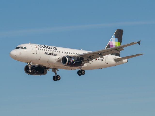 Airbus A319 (XA-VOO) - 2/9/2014