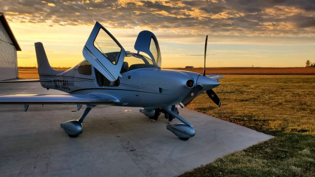 Cirrus SR-22 (N718CL) - Getting ready for early morning flight in North Dakota