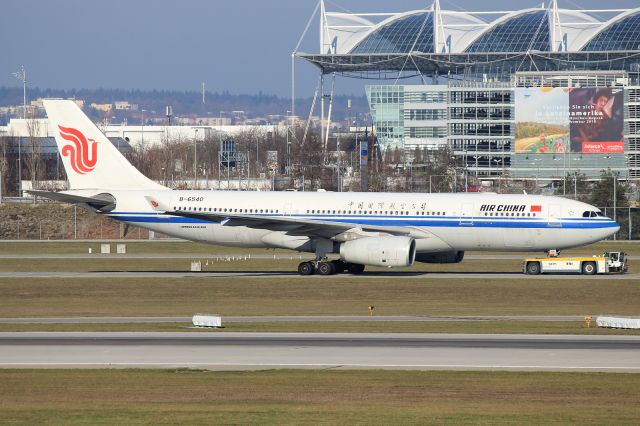 Airbus A330-200 (B-6540)