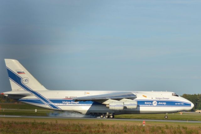 Antonov An-12 (RA-82047) - Volga 5010 Heavy from Hamburg Germany 