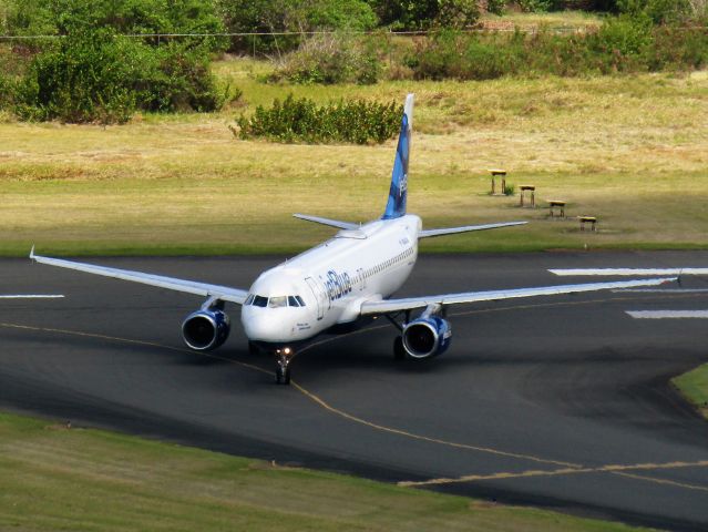 Airbus A320 (N646JB)