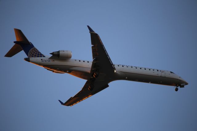 Canadair Regional Jet CRJ-700 (N787SK)