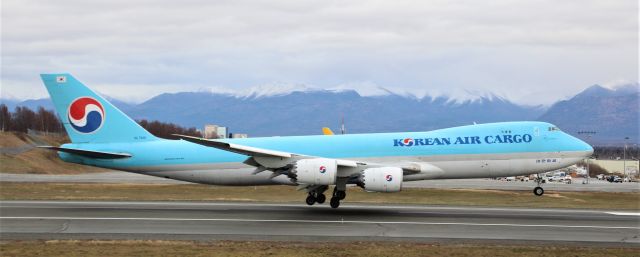 BOEING 747-8 (HL7610)